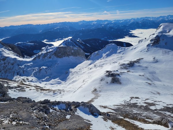 Der Salzburger Lawinenwarndienst schaut zurück auf die letzte Wintersaison und reflektiert, aber feiert auch. Mehr Infos