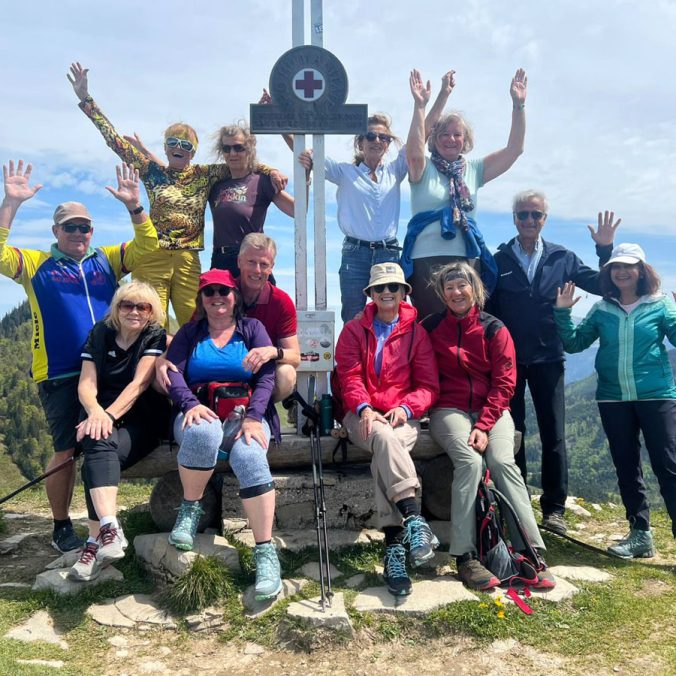 NEALS zeigt, wie Wandern und Achtsamkeit den Übergang in die Pension stärken. Im Herbst startet eine neue Runde – es gibt noch freie