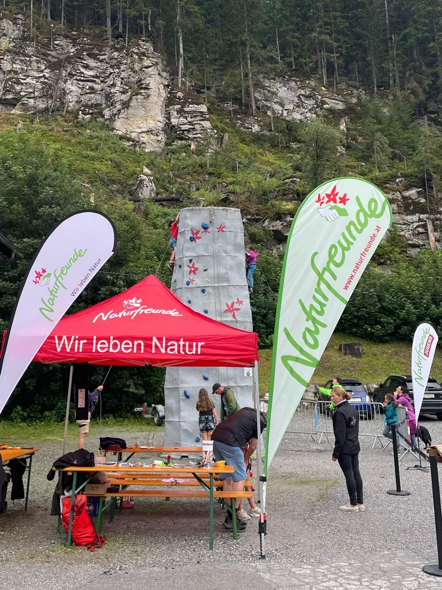 Naturfreunde_Salzburg_Wochenende_Fahne